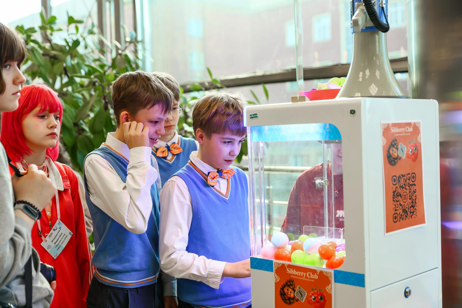 Фото Соловьёв, Савочкин, Никишева: звездные гости собрали на форуме в Новосибирске свыше тысячи человек – 100 ярких кадров 25